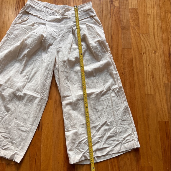 Off white Wide Leg Crop pants. Casual Wide Leg Loose Solid Color Capri-Pants - Picture 12 of 15